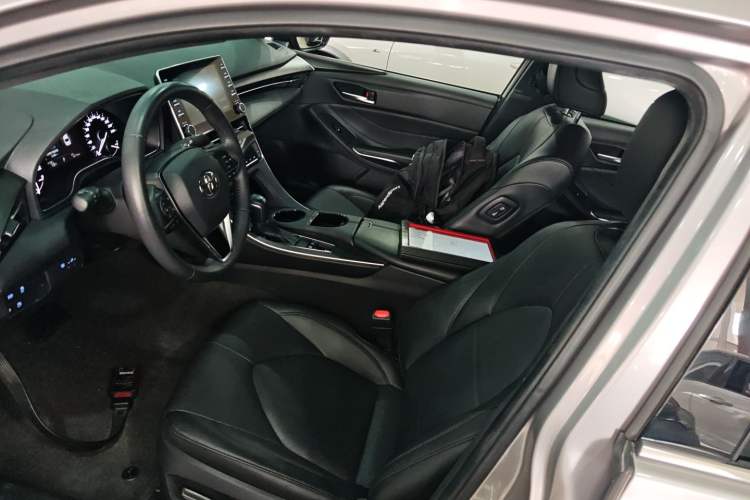 Used Toyota Avalon 2019 2.0L Luxury Edition China VI Standard Left Front Seat