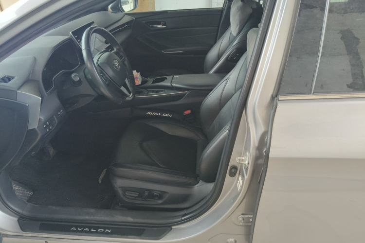 Used Toyota Avalon 2019 2.0L XLE Premium Edition China VI Left Front Seat