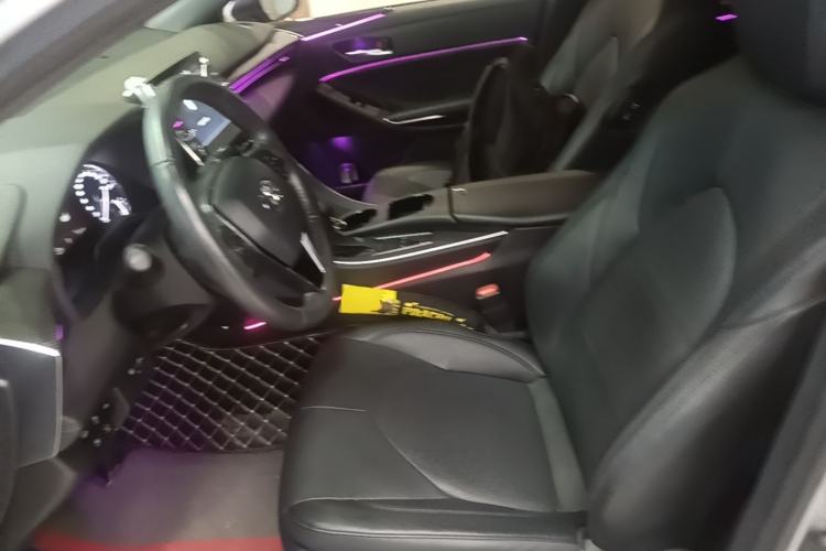 Used Toyota Avalon 2019 2.0L XLE Premium Edition China VI Left Front Seat