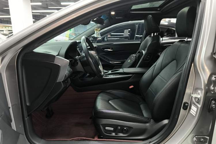 Used Toyota Avalon 2019 2.0L Luxury Edition China VI Standard Left Front Seat