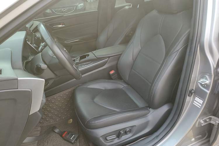 Used Toyota Avalon 2019 2.0L Luxury Edition China VI Standard Left Front Seat