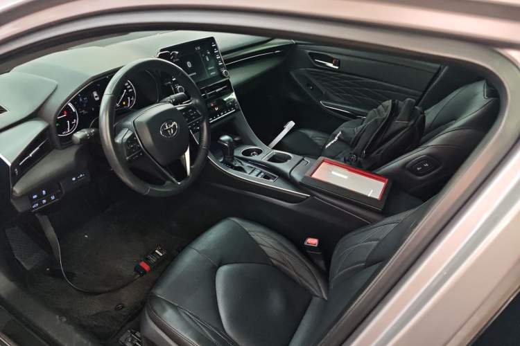 Used Toyota Avalon 2019 Dual-Engine 2.5L XLE Prestige Version China VI Standard Left Front Seat
