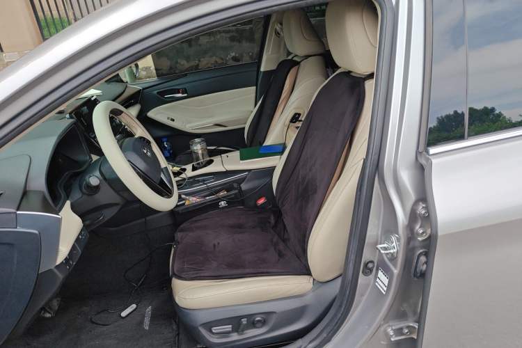 Used Toyota Avalon 2019 2.0L XLE Premium Edition China VI Left Front Seat