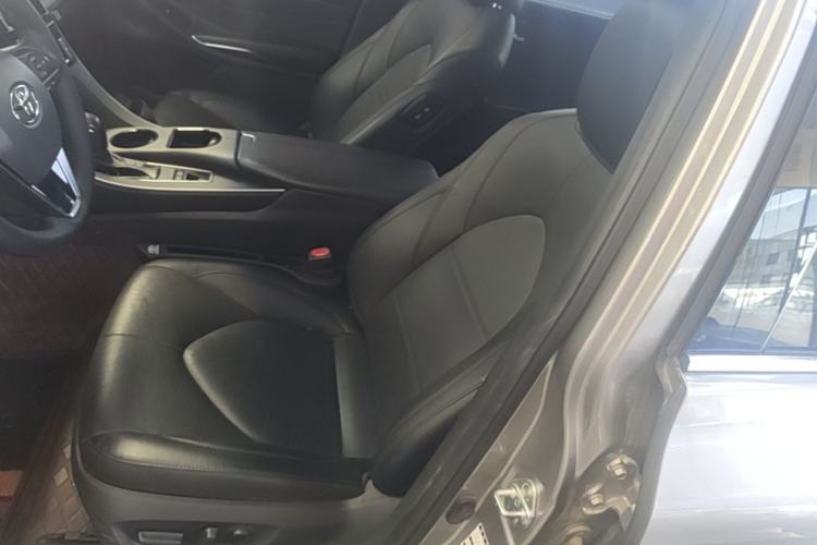 Used Toyota Avalon 2019 2.0L XLE Premium Edition China VI Left Front Seat