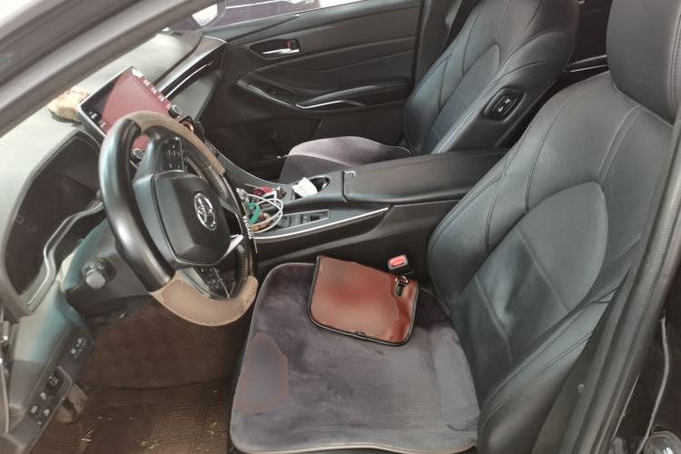 Used Toyota Avalon 2019 Dual-Engine 2.5L Luxury Edition China VI Standard Left Front Seat