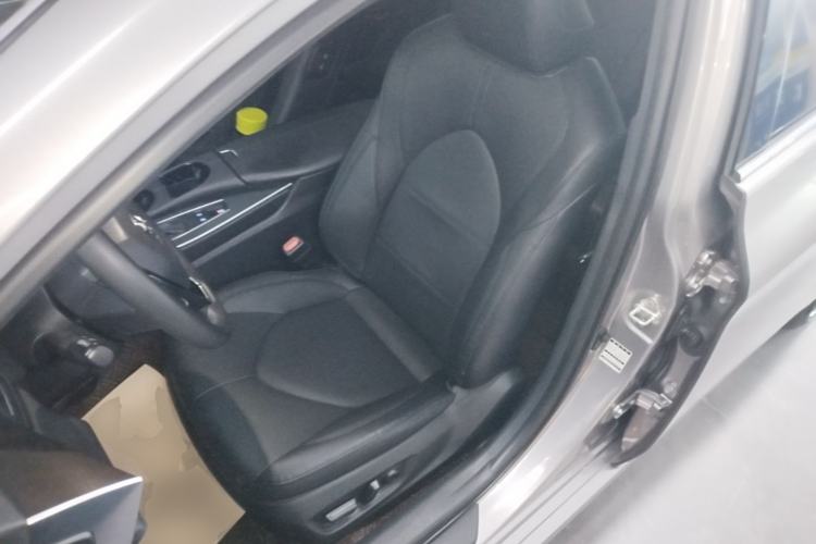Used Toyota Avalon 2019 2.0L XLE Premium Edition China VI Left Front Seat