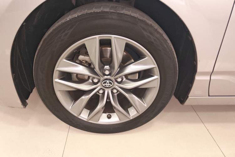 Used Toyota Avalon 2019 2.0L Luxury Edition China VI Standard Left Front Wheel Hub