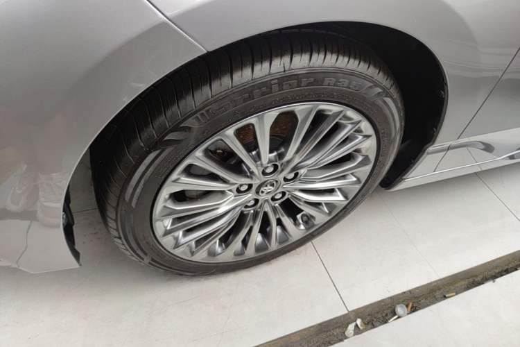 Used Toyota Avalon 2019 Dual-Engine 2.5L XLE Prestige Version China VI Standard Left Front Wheel Hub