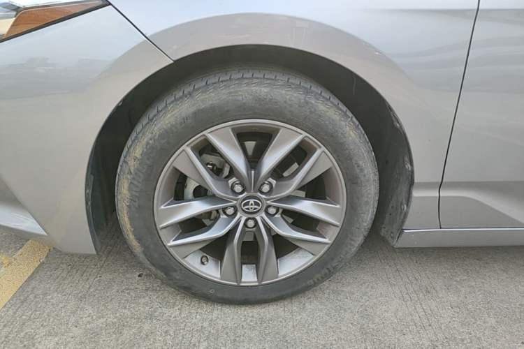 Used Toyota Avalon 2019 2.0L Luxury Edition China VI Standard Left Front Wheel Hub