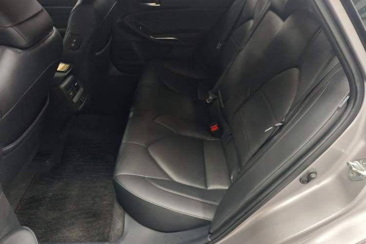 Used Toyota Avalon 2019 2.0L Luxury Edition China VI Standard Left Rear Seat