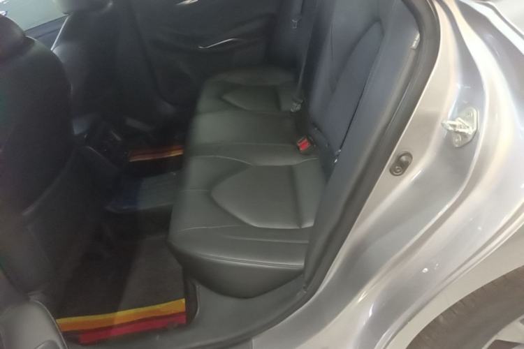 Used Toyota Avalon 2019 2.0L Luxury Edition China VI Standard Left Rear Seat