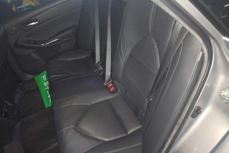 Used Toyota Avalon 2019 2.0L Luxury Edition China VI Standard Left Rear Seat