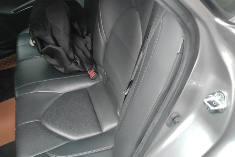 Used Toyota Avalon 2019 2.0L Luxury Edition China VI Standard Left Rear Seat
