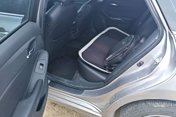 Used Toyota Avalon 2019 2.0L Luxury Edition China VI Standard Left Rear Seat