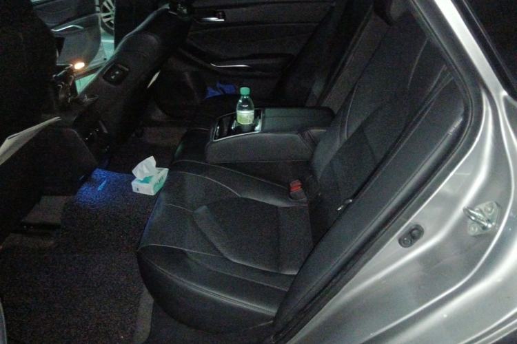 Used Toyota Avalon 2019 2.0L Luxury Edition China VI Standard Left Rear Seat