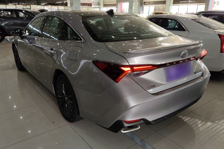 Used Toyota Avalon 2019 2.5L Touring Premium Version China VI Standard Left Side