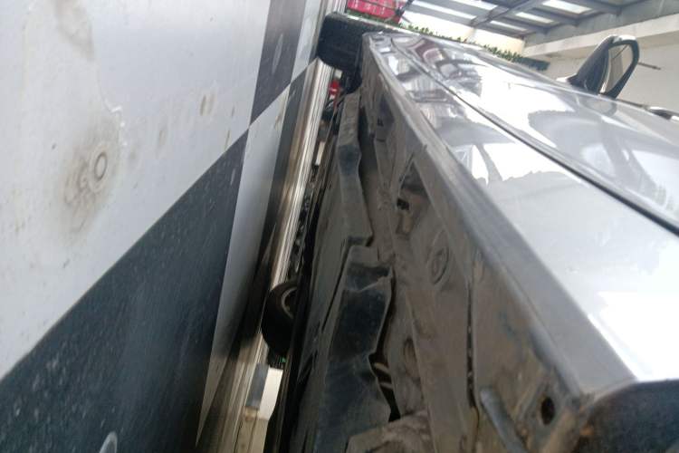 Used Toyota Avalon 2019 2.0L Ambition Edition China VI Left Side Sill
