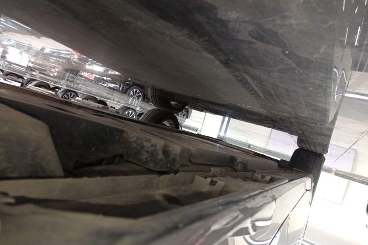 Used Toyota Avalon 2019 2.0L Luxury Edition China VI Standard Left Side Sill