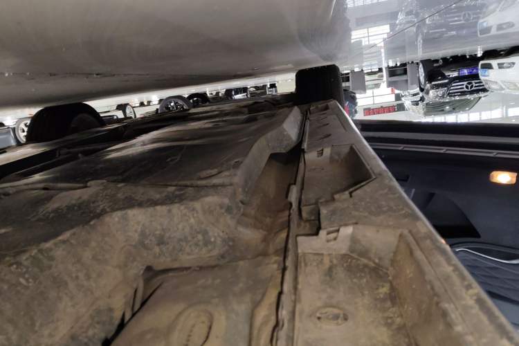Used Toyota Avalon 2019 2.5L Touring Premium Version China VI Standard Left Side Sill