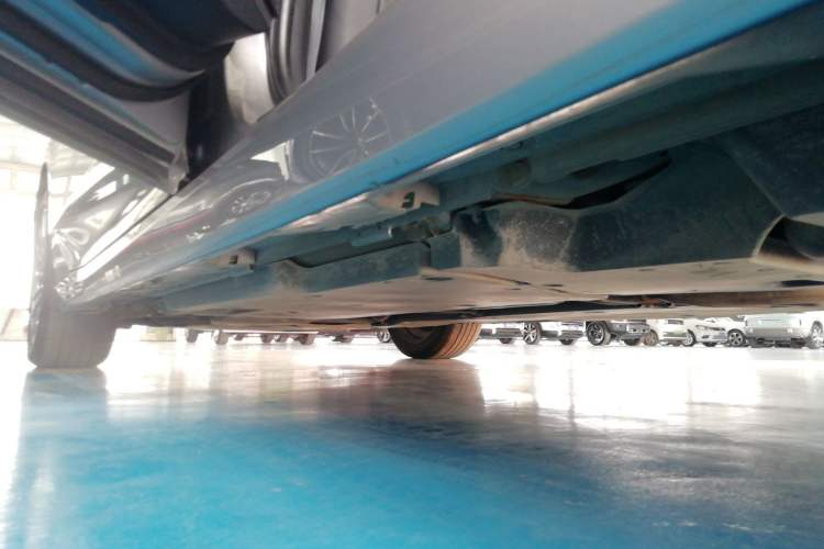 Used Toyota Avalon 2019 Dual-Engine 2.5L Luxury Edition China VI Standard Left Side Sill