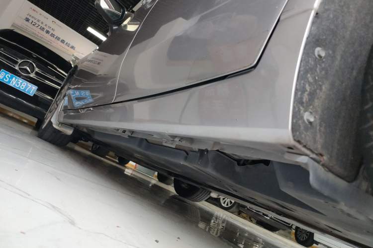 Used Toyota Avalon 2019 2.0L Luxury Edition China VI Standard Left Side Sill