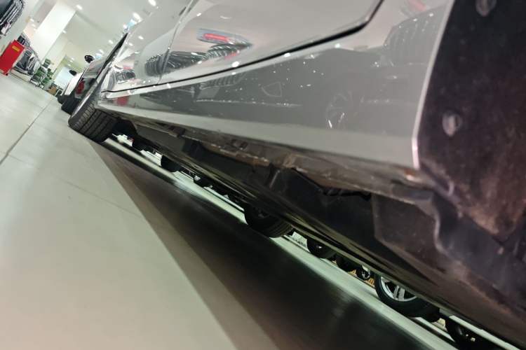 Used Toyota Avalon 2019 2.0L Luxury Edition China VI Standard Left Side Sill