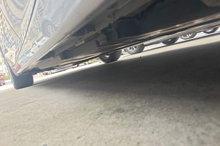 Used Toyota Avalon 2019 2.0L Luxury Edition China VI Standard Left Side Sill