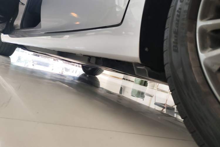 Used Toyota Avalon 2019 2.5L Touring Premium Version China VI Standard Left Side Sill