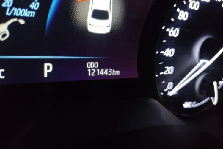 Used Toyota Avalon 2019 2.0L Luxury Edition China VI Standard Odometer Close Up