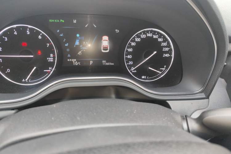 Used Toyota Avalon 2019 2.0L XLE Premium Edition China VI Odometer Close Up