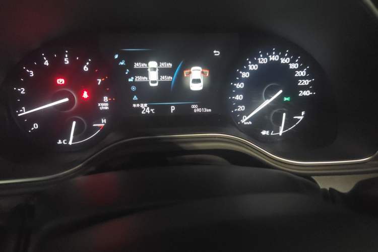 Used Toyota Avalon 2019 2.0L Luxury Edition China VI Standard Odometer Close Up