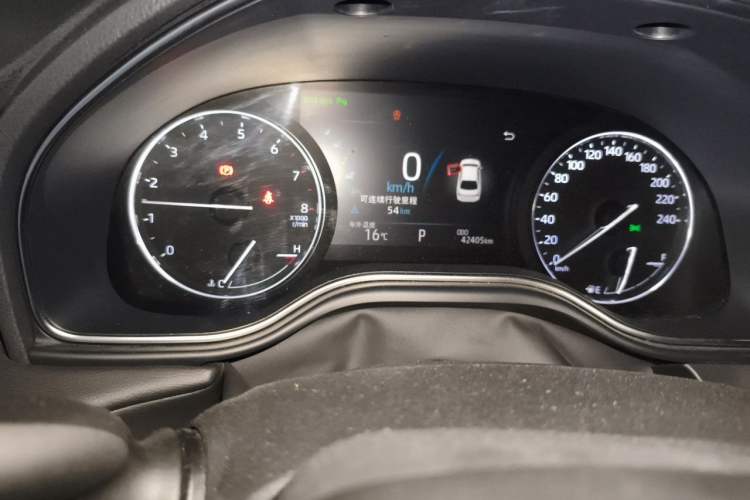 Used Toyota Avalon 2019 2.0L XLE Premium Edition China VI Odometer Close Up