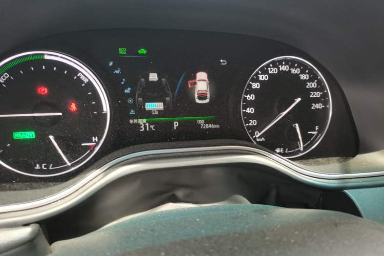 Used Toyota Avalon 2019 Dual-Engine 2.5L Luxury Edition China VI Standard Odometer Close Up