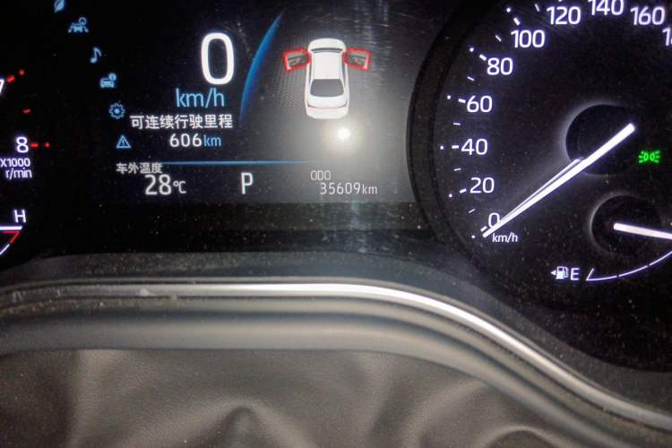 Used Toyota Avalon 2019 2.0L Luxury Edition China VI Standard Odometer Close Up