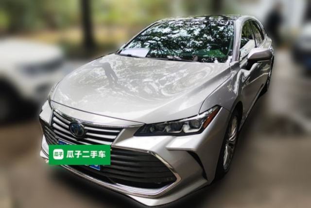 Used Toyota Avalon 2019 Dual-Engine 2.5L XLE Prestige Version China VI Standard