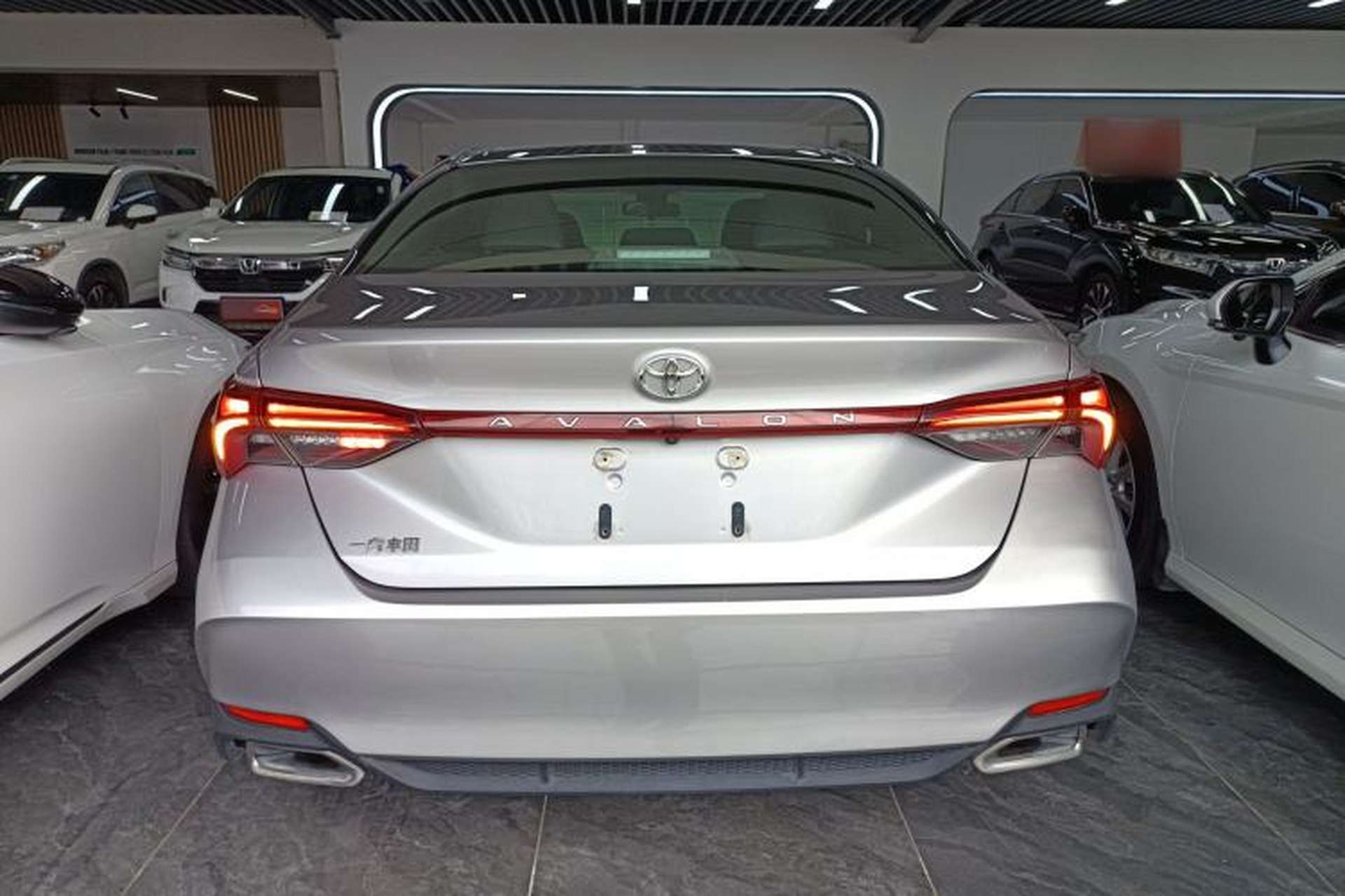 Used Toyota Avalon 2019 2.0L Luxury Edition China VI Standard Rear