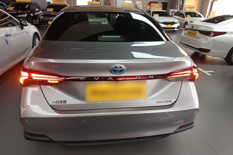 Used Toyota Avalon 2019 Dual-Engine 2.5L Luxury Edition China VI Standard Rear