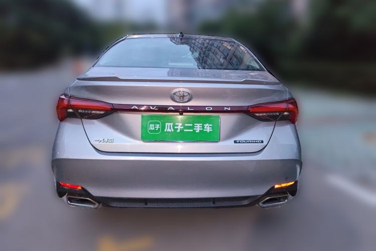 Used Toyota Avalon 2019 2.5L Touring Premium Version China VI Standard Rear