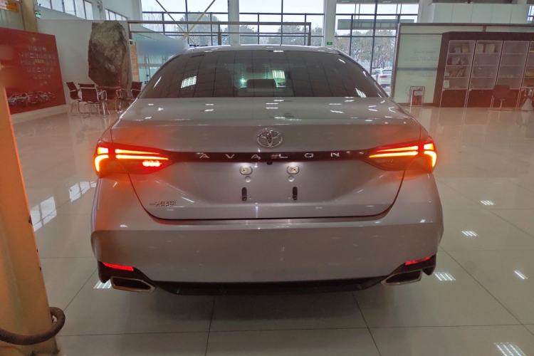 Used Toyota Avalon 2019 2.0L Luxury Edition China VI Standard Rear