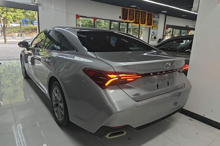 Used Toyota Avalon 2019 2.0L Luxury Edition China VI Standard Rear Left 45 Deg