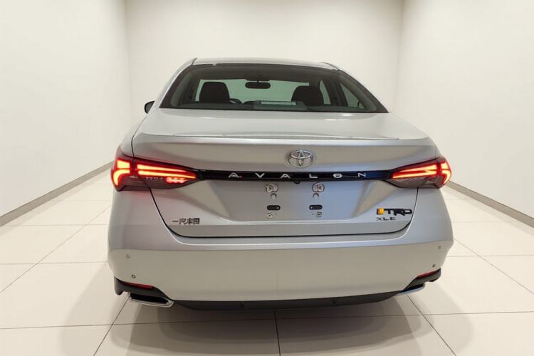 Used Toyota Avalon 2019 2.0L XLE Premium Edition China VI Rear