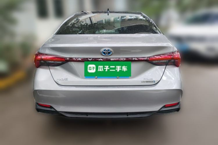 Used Toyota Avalon 2019 Dual-Engine 2.5L XLE Prestige Version China VI Standard Rear