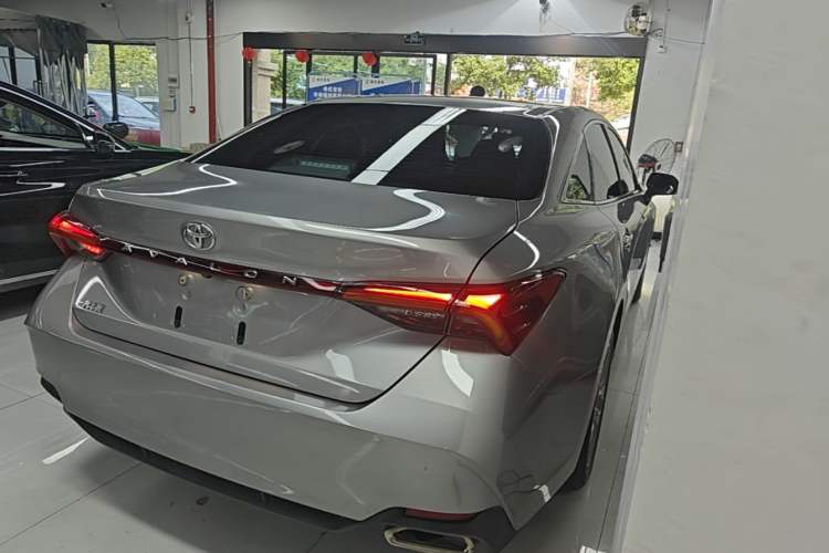 Used Toyota Avalon 2019 2.0L Luxury Edition China VI Standard Rear Right 45 Deg