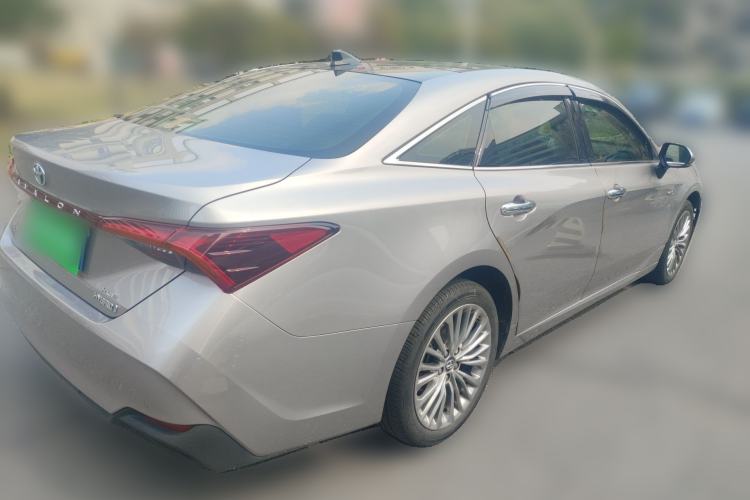 Used Toyota Avalon 2019 Dual-Engine 2.5L XLE Prestige Version China V Standard Rear Right 45 Deg