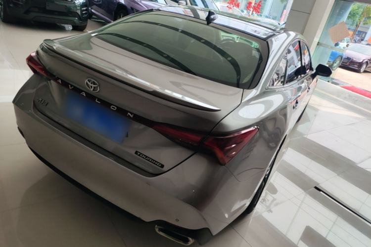 Used Toyota Avalon 2019 2.5L Touring Premium Version China VI Standard Rear Right 45 Deg
