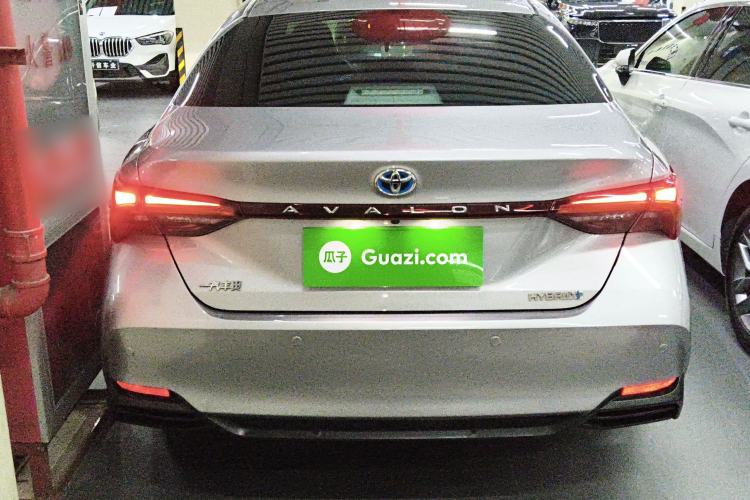 Used Toyota Avalon 2019 Dual-Engine 2.5L Luxury Edition China VI Standard Rear
