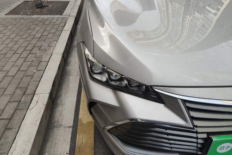 Used Toyota Avalon 2019 2.0L XLE Premium Edition China VI Right Front Headlight