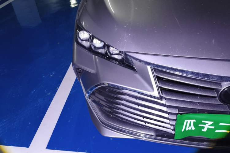 Used Toyota Avalon 2019 2.0L XLE Premium Edition China VI Right Front Headlight