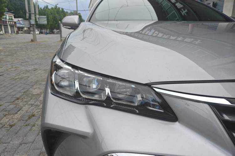 Used Toyota Avalon 2019 2.0L Luxury Edition China VI Standard Right Front Headlight