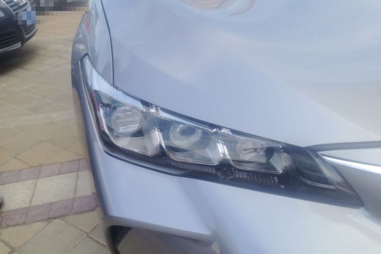 Used Toyota Avalon 2019 2.0L Luxury Edition China VI Standard Right Front Headlight